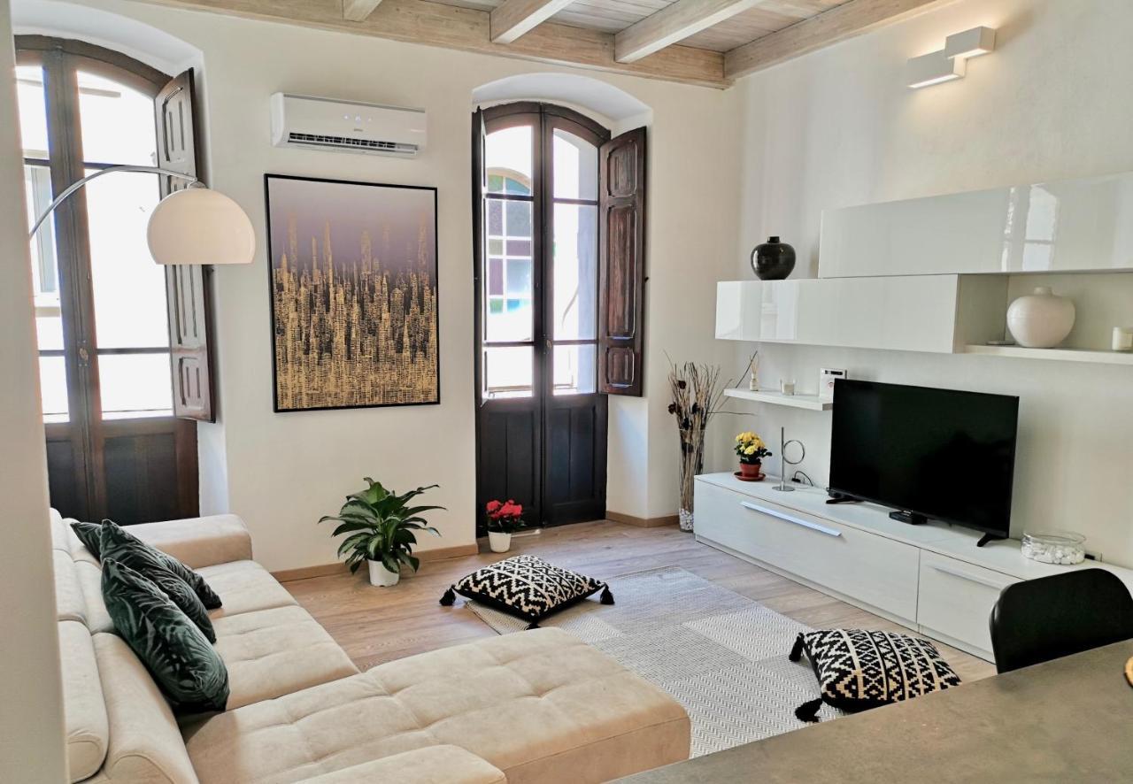 Апартаменты Nel Cuore Del Centro Storico Con Comfort E Stile Иглесиас Экстерьер фото